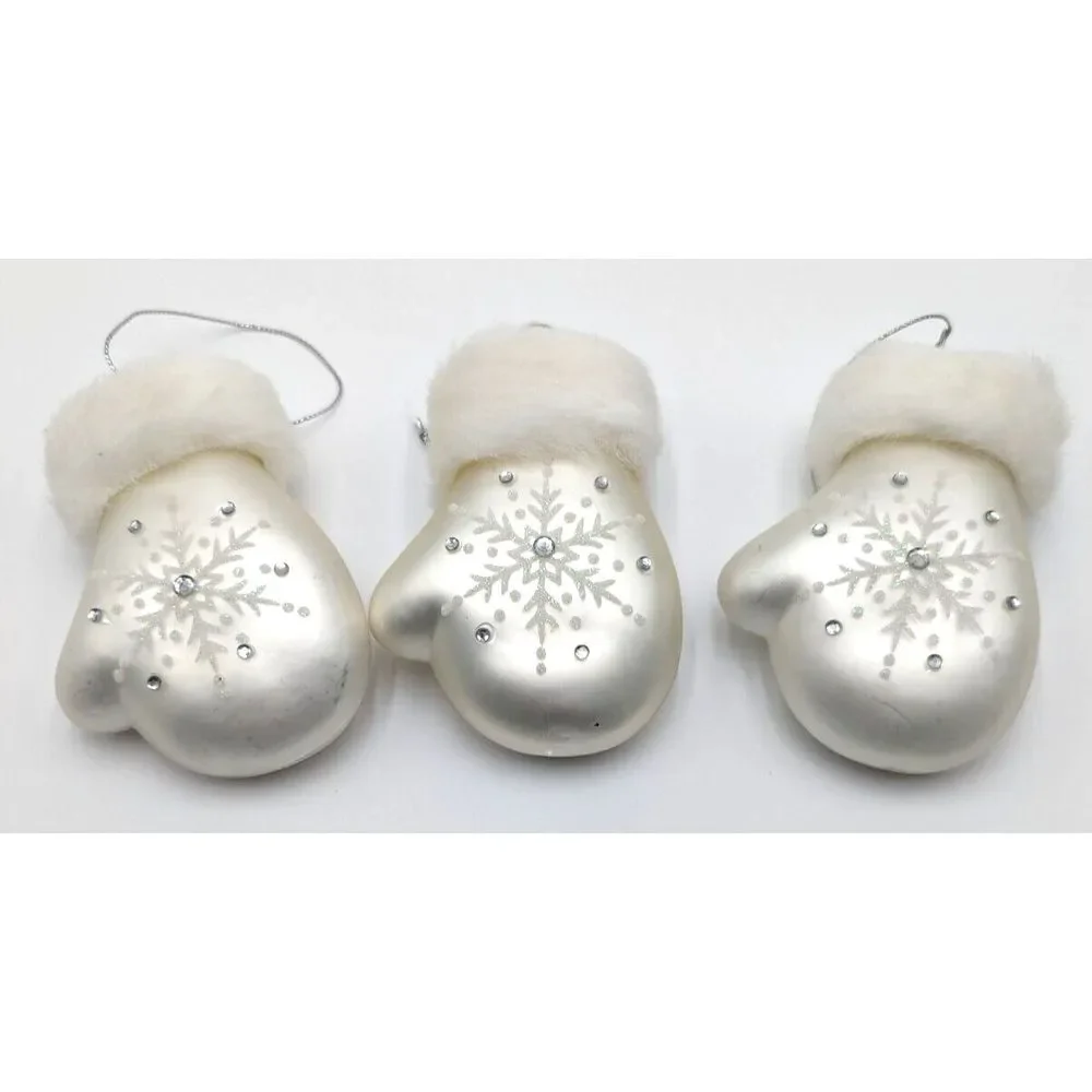 Lot of 6 Various White Blown Glass Ornament‎